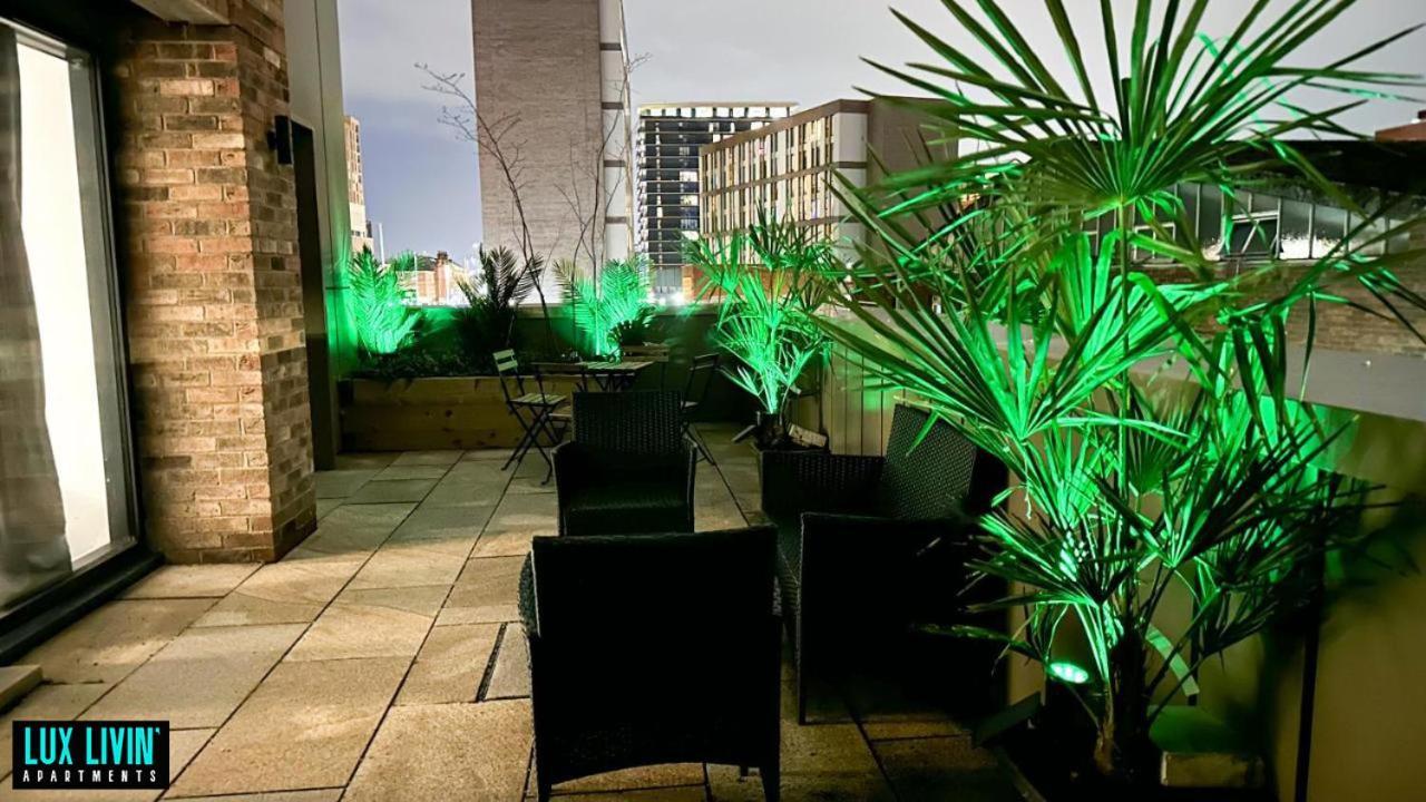 Lux Livin' Apartments - Luxury 2 Bed Apartment With Sky Garden Manchester Buitenkant foto