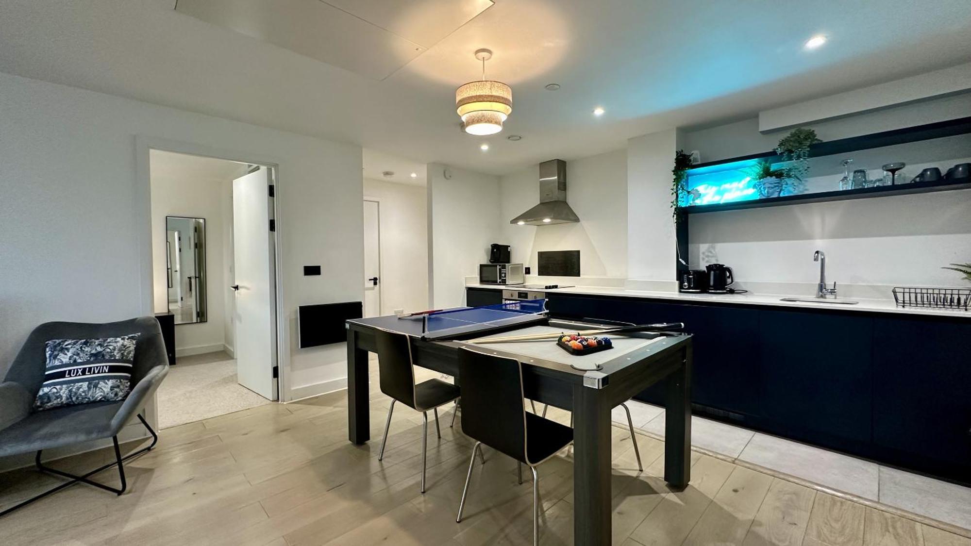 Lux Livin' Apartments - Luxury 2 Bed Apartment With Sky Garden Manchester Buitenkant foto