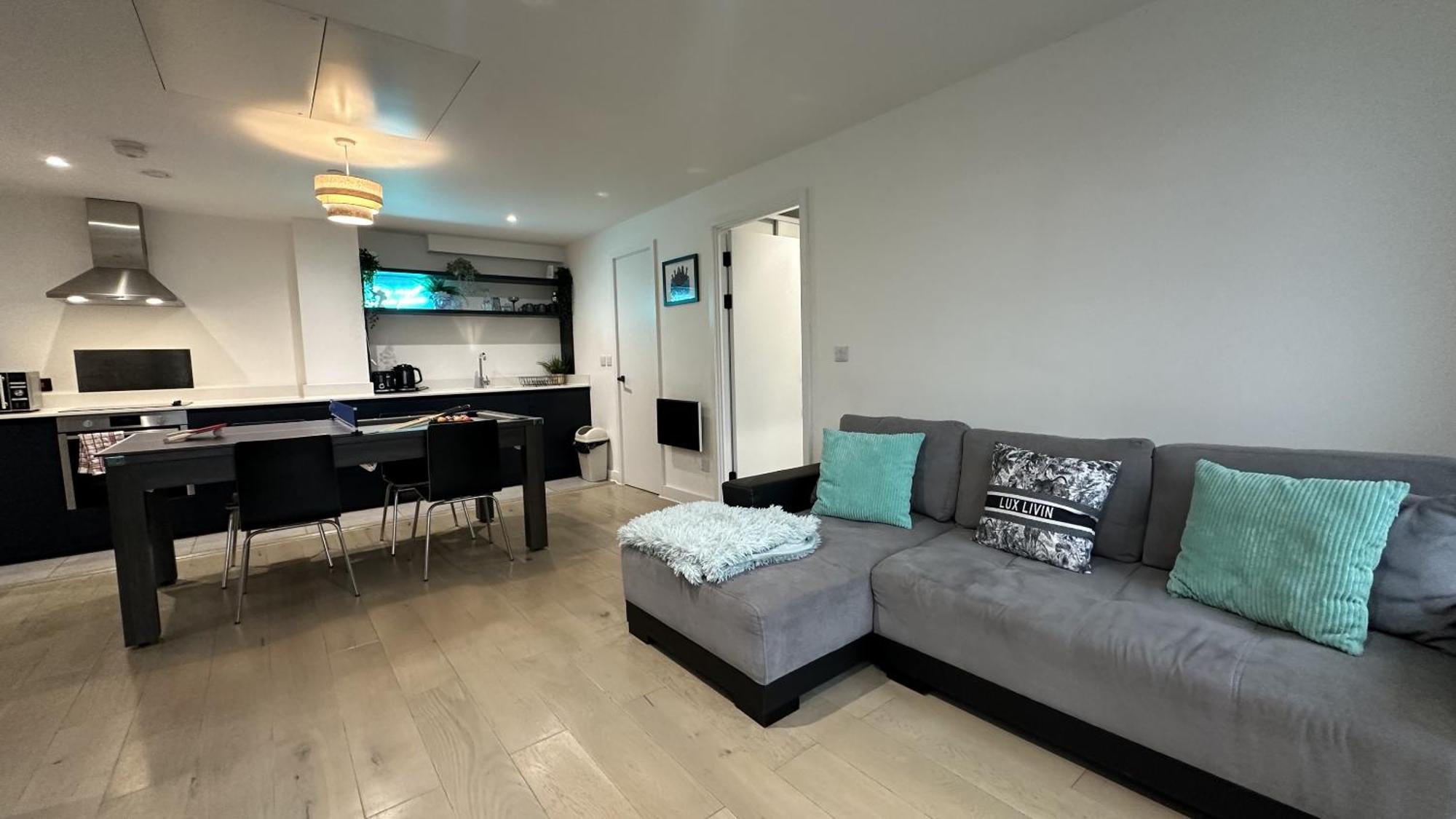 Lux Livin' Apartments - Luxury 2 Bed Apartment With Sky Garden Manchester Buitenkant foto